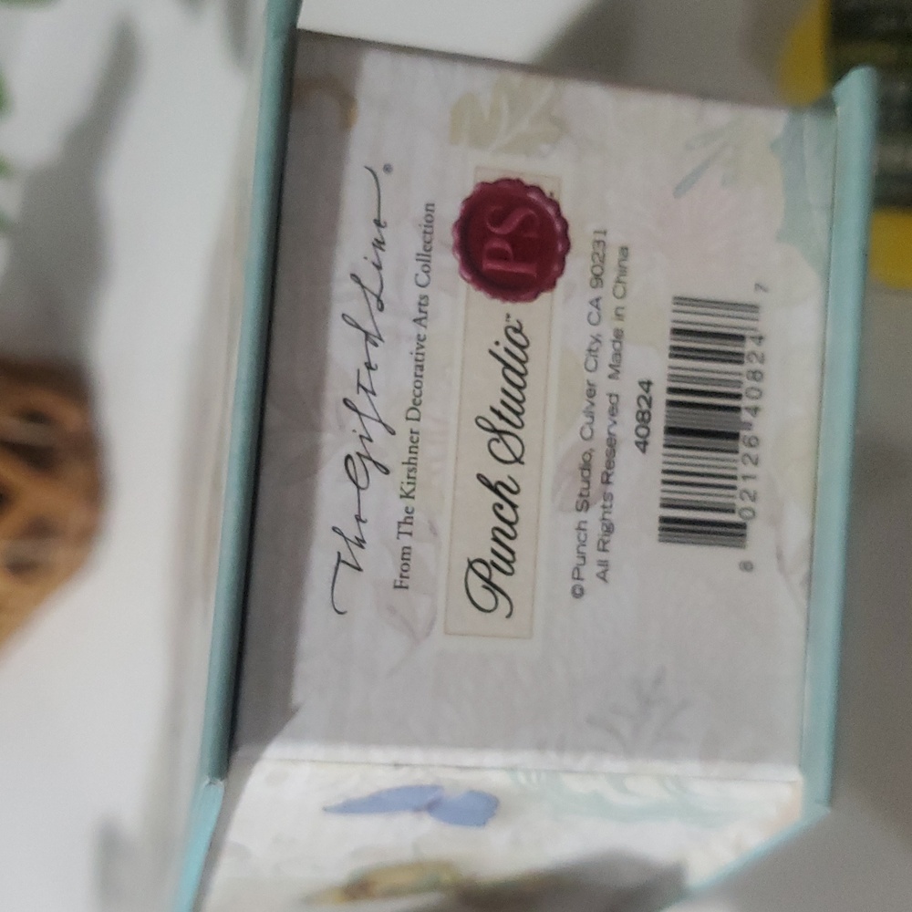 Floral Butterfly Decorative Letter, Space Inside - Picture 5 of 5